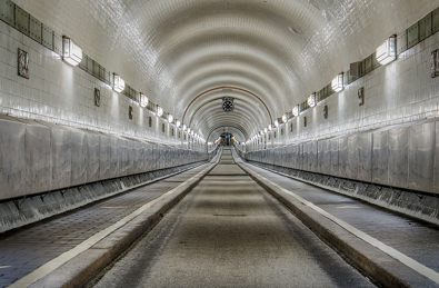 Der St. Pauli Elbtunnel - eine Jahrhunderte lange Verbindung